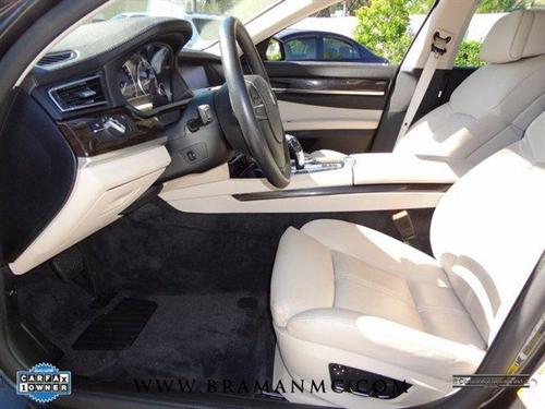 BMW 7 series 2009 photo 2