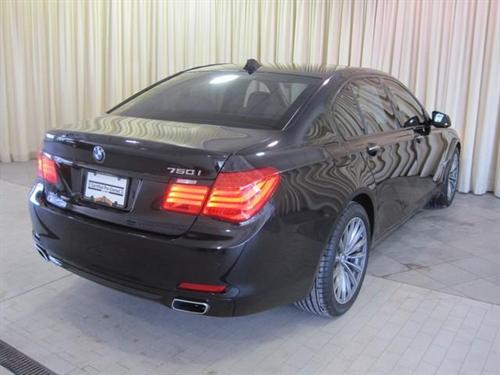 BMW 7 series 2009 photo 2