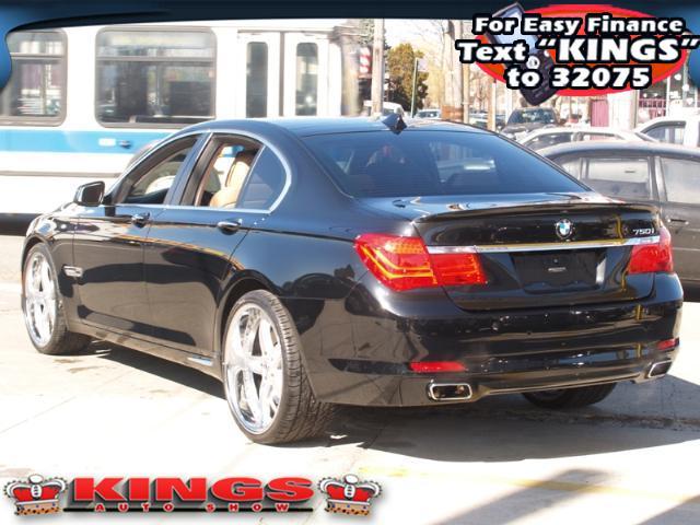 BMW 7 series 2009 photo 2