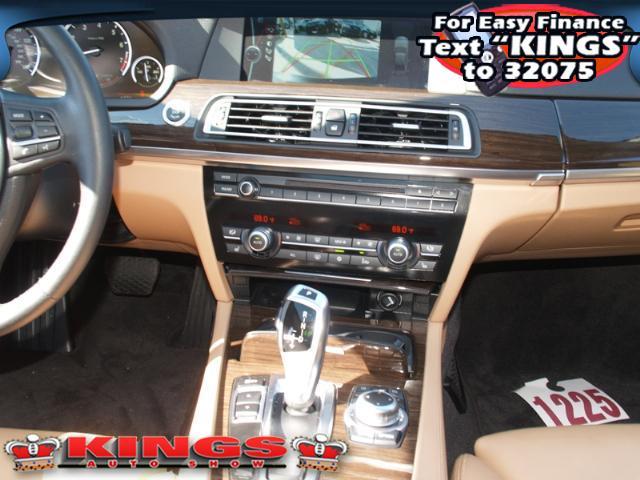BMW 7 series 2009 photo 5