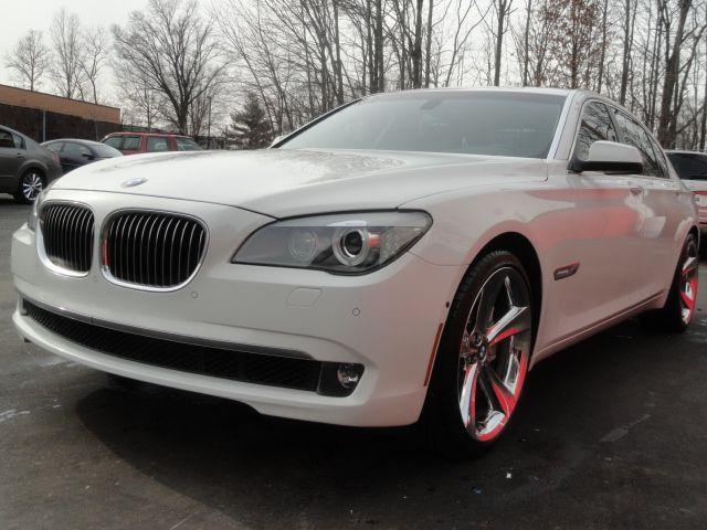 BMW 7 series 2009 photo 4