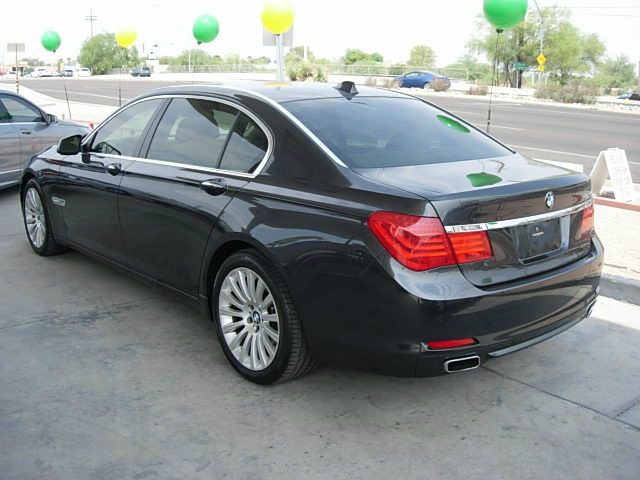 BMW 7 series 2009 photo 0