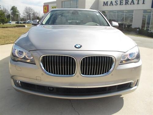 BMW 7 series 2009 photo 1
