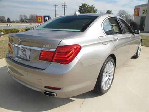 BMW 7 series 2009 photo 4