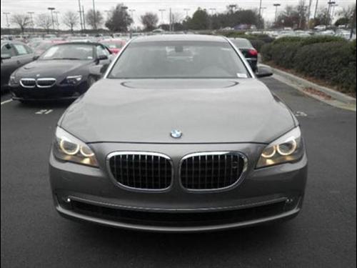 BMW 7 series 2009 photo 1
