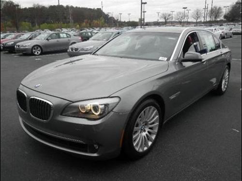 BMW 7 series 2009 photo 2