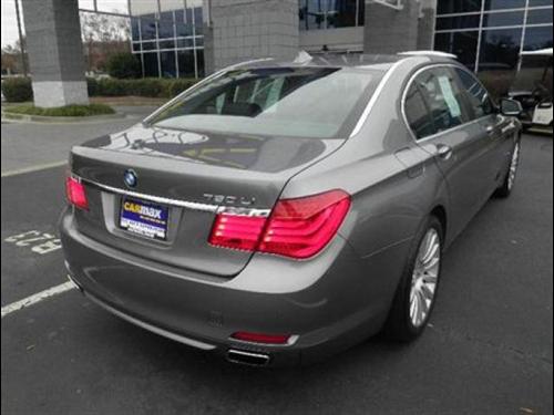 BMW 7 series 2009 photo 4