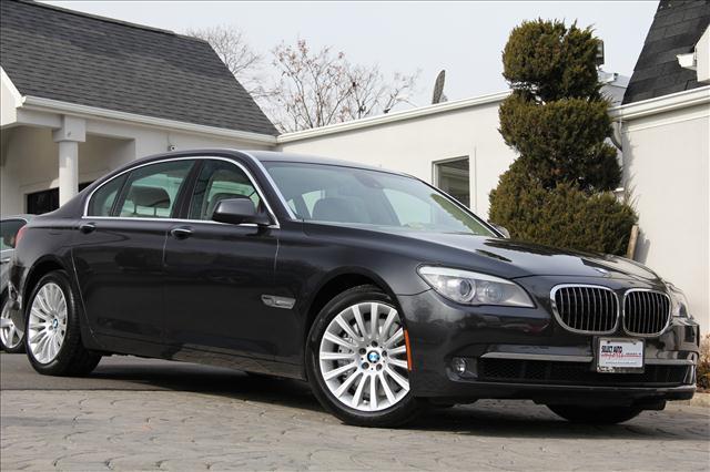 BMW 7 series 2009 photo 1