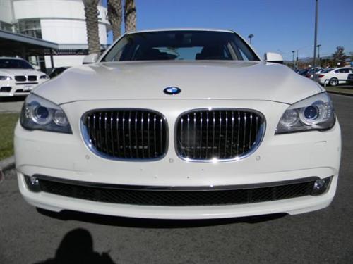 BMW 7 series 2009 photo 2