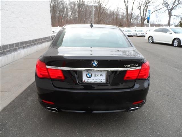 BMW 7 series 2010 photo 2