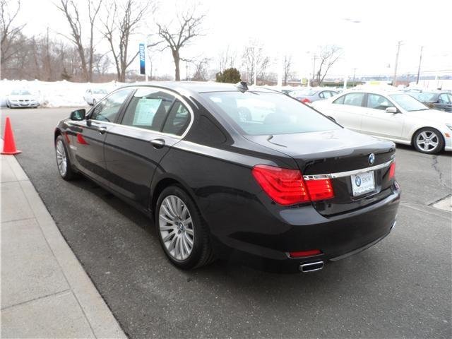 BMW 7 series 2010 photo 4