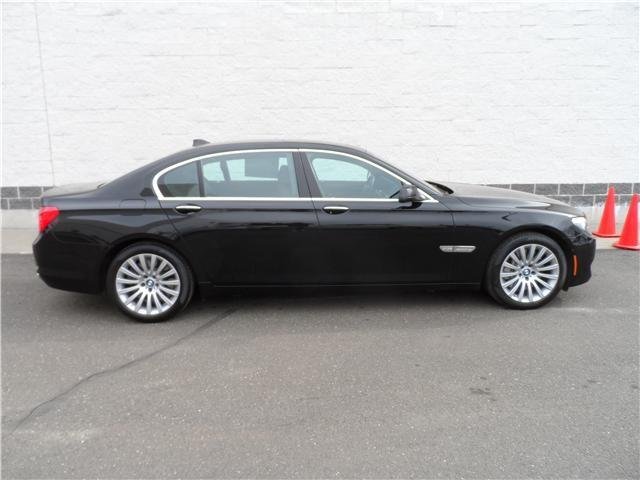 BMW 7 series 2010 photo 5