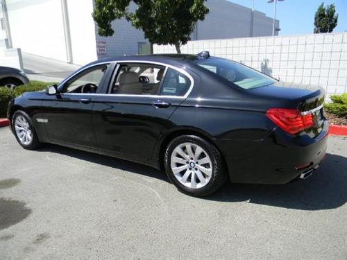 BMW 7 series 2010 photo 4
