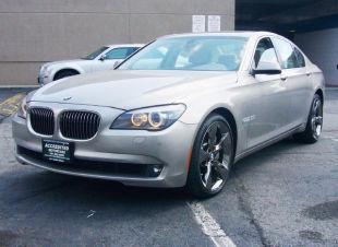 BMW 7 series 2010 photo 2