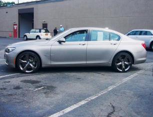 BMW 7 series 2010 photo 3