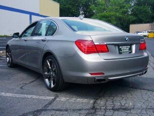 BMW 7 series 2010 photo 4