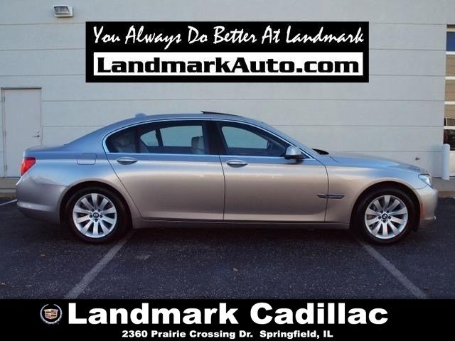BMW 7 series 2010 photo 3