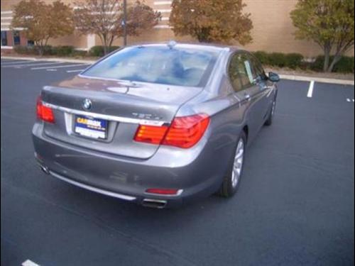 BMW 7 series 2010 photo 4