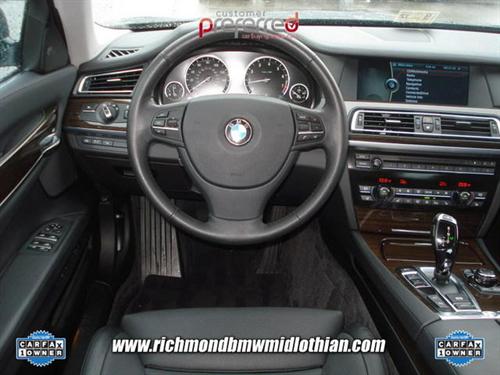 BMW 7 series 2010 photo 3