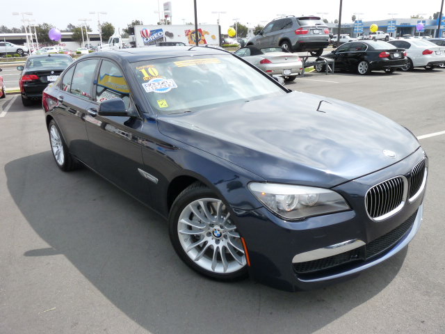 BMW 7 series 2010 photo 3