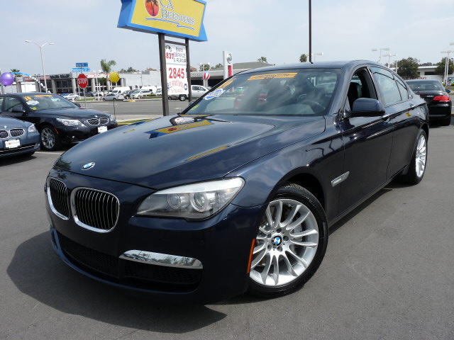 BMW 7 series 2010 photo 5