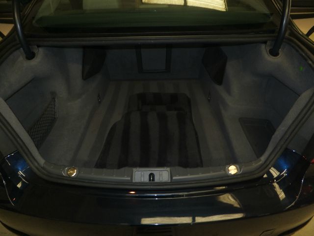 BMW 7 series 2010 photo 21