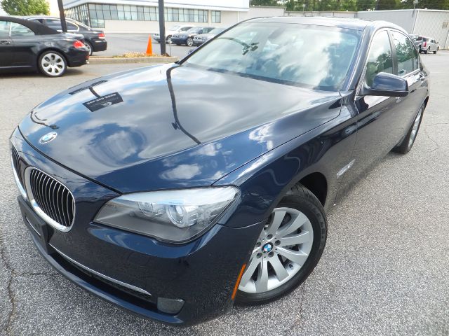 BMW 7 series 2010 photo 32
