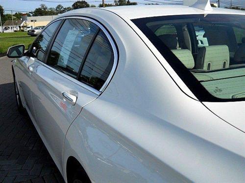 BMW 7 series 2010 photo 1