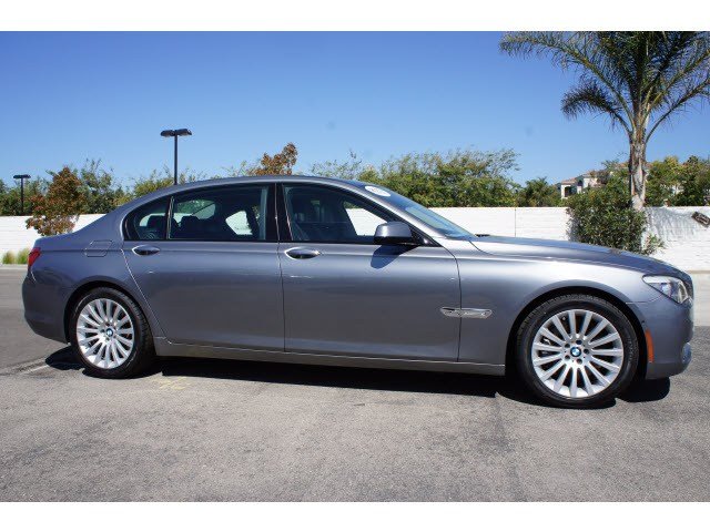 BMW 7 series 2010 photo 4