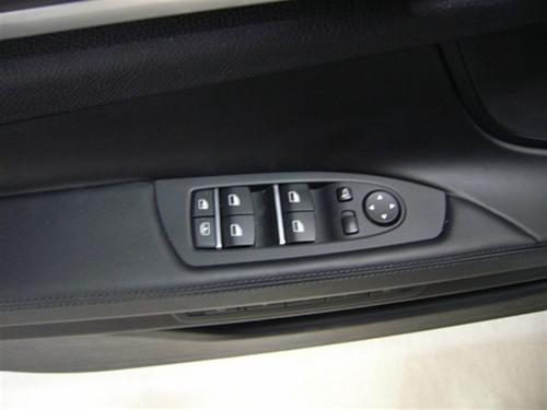 BMW 7 series 2010 photo 2