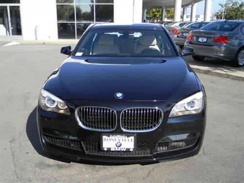 BMW 7 series 2011 photo 2