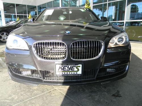 BMW 7 series 2011 photo 1