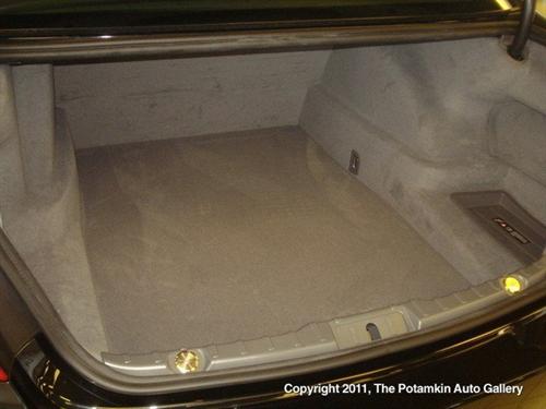 BMW 7 series 2011 photo 2