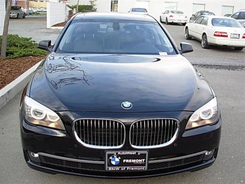 BMW 7 series 2011 photo 2