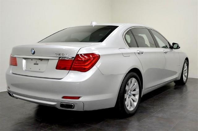 BMW 7 series 2011 photo 4