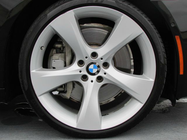 BMW 7 series 2011 photo 6