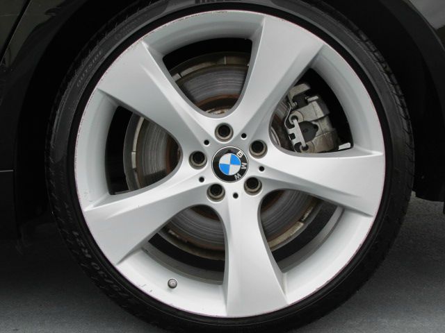 BMW 7 series 2011 photo 8