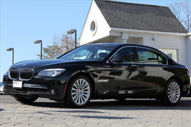 BMW 7 series XLE Sedan 4D Sedan