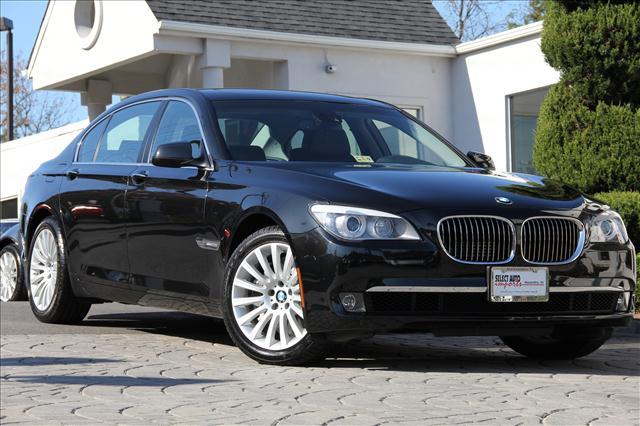 BMW 7 series 2011 photo 1