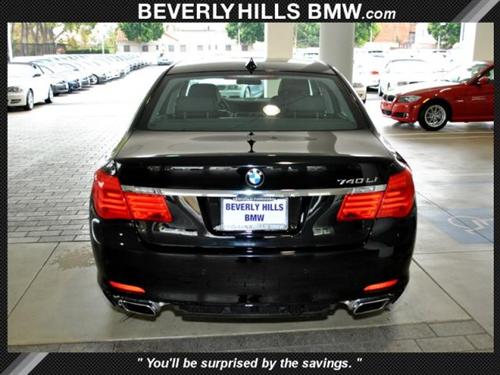 BMW 7 series 2011 photo 4