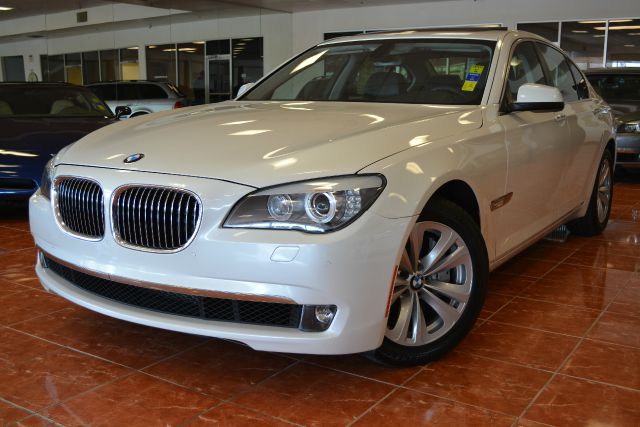 BMW 7 series 2011 photo 0