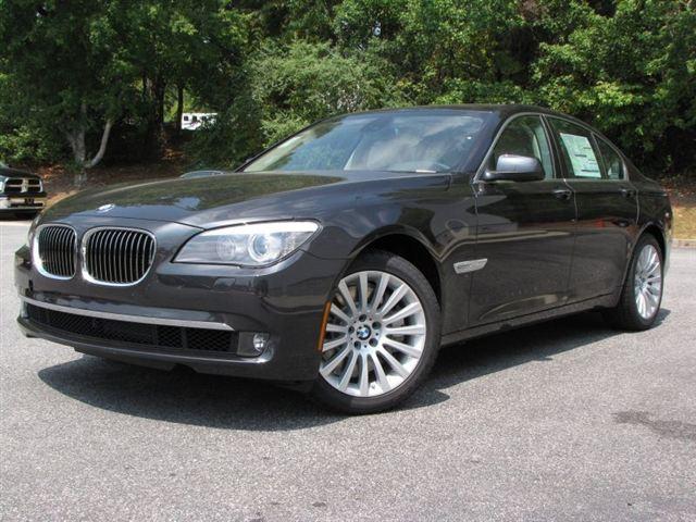 BMW 7 series 3.0 W/ Navigation Sedan