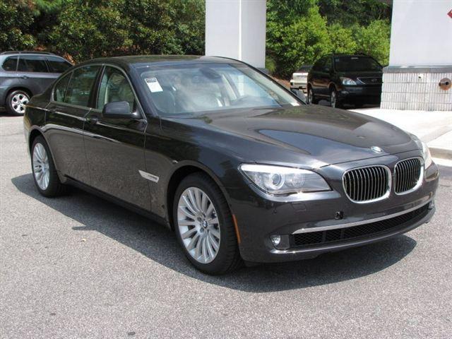 BMW 7 series 2012 photo 2