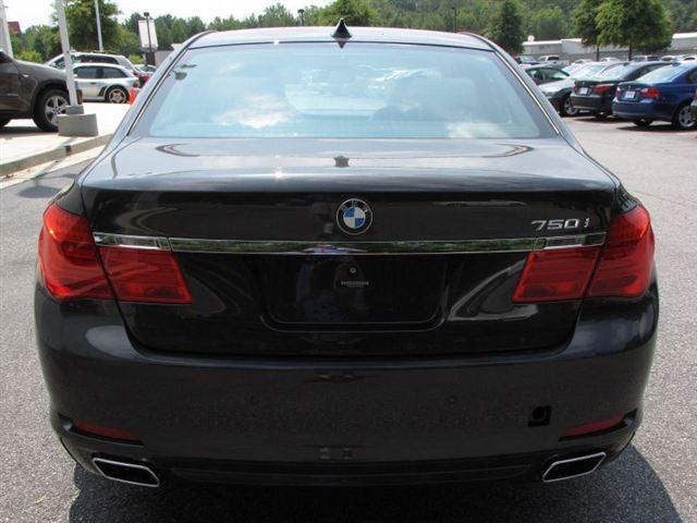 BMW 7 series 2012 photo 4