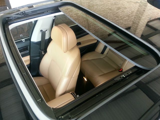 BMW 7 series 2012 photo 14