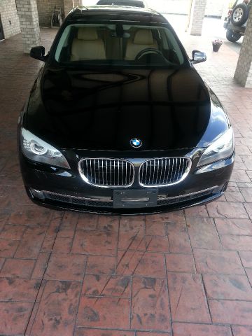 BMW 7 series 2012 photo 17