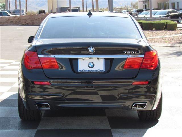 BMW 7 series 2012 photo 4