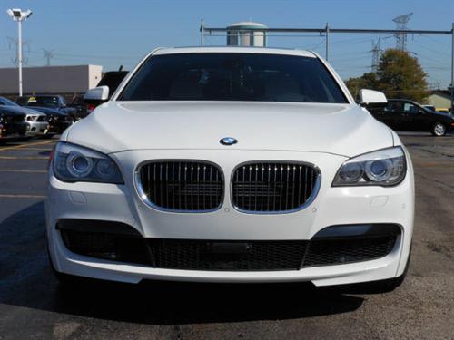 BMW 7 series 2012 photo 2