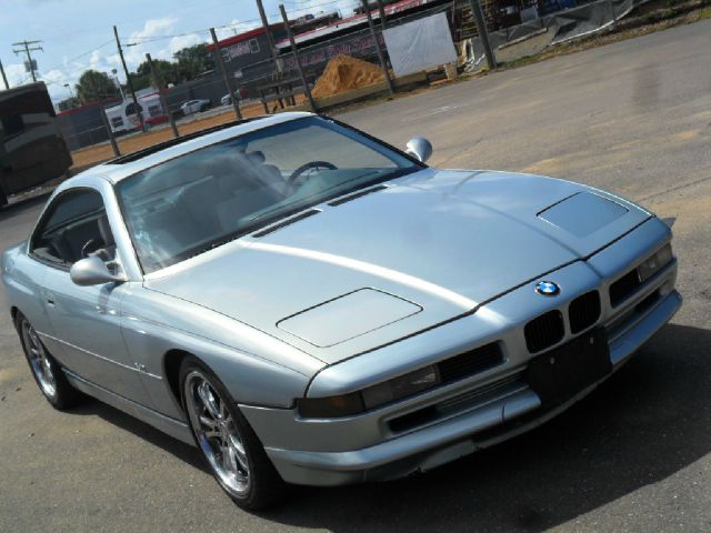 BMW 8 series 1992 photo 26