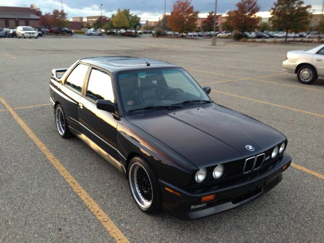 BMW M3 1990 photo 1